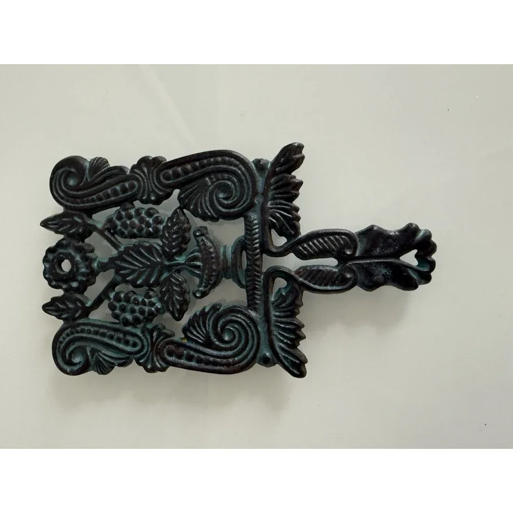 ✿ Vintage Cast Iron Trivet Grape Vine Ornate Wall Decor Rustic Kitchen Art Brend